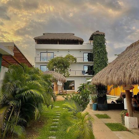 Hostel Surfnest Tamarindos Brisas de Zicatela Exteriér fotografie